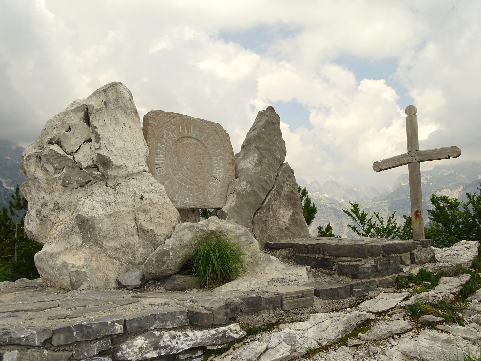 Theth (Photo license: CC BY 2.0)